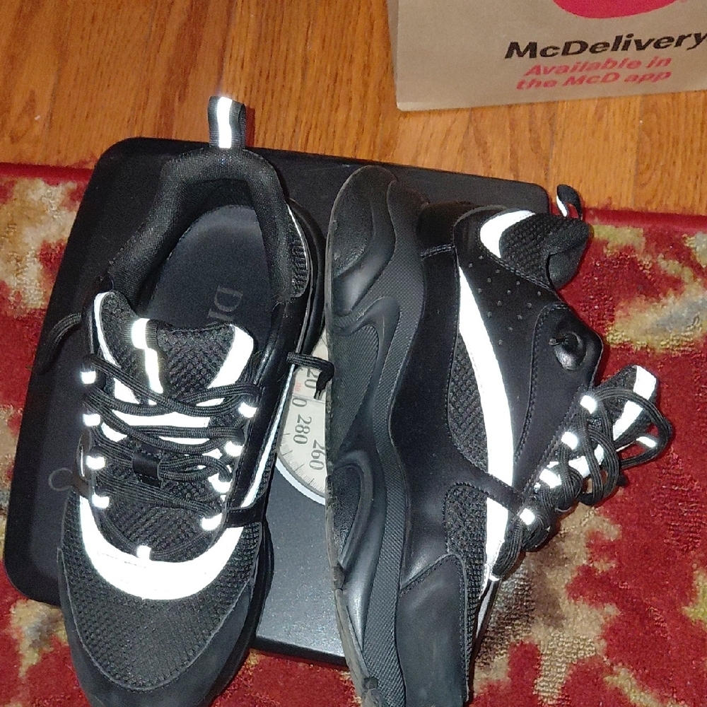 Dior Men's Black and White Sneakers - Picture 7 of 7